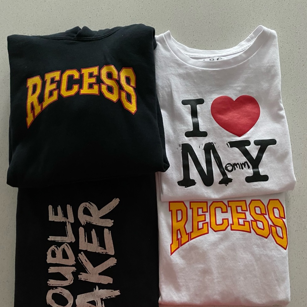 KIDS BUNDLE ONE SWEATER 3 T-SHIRTS